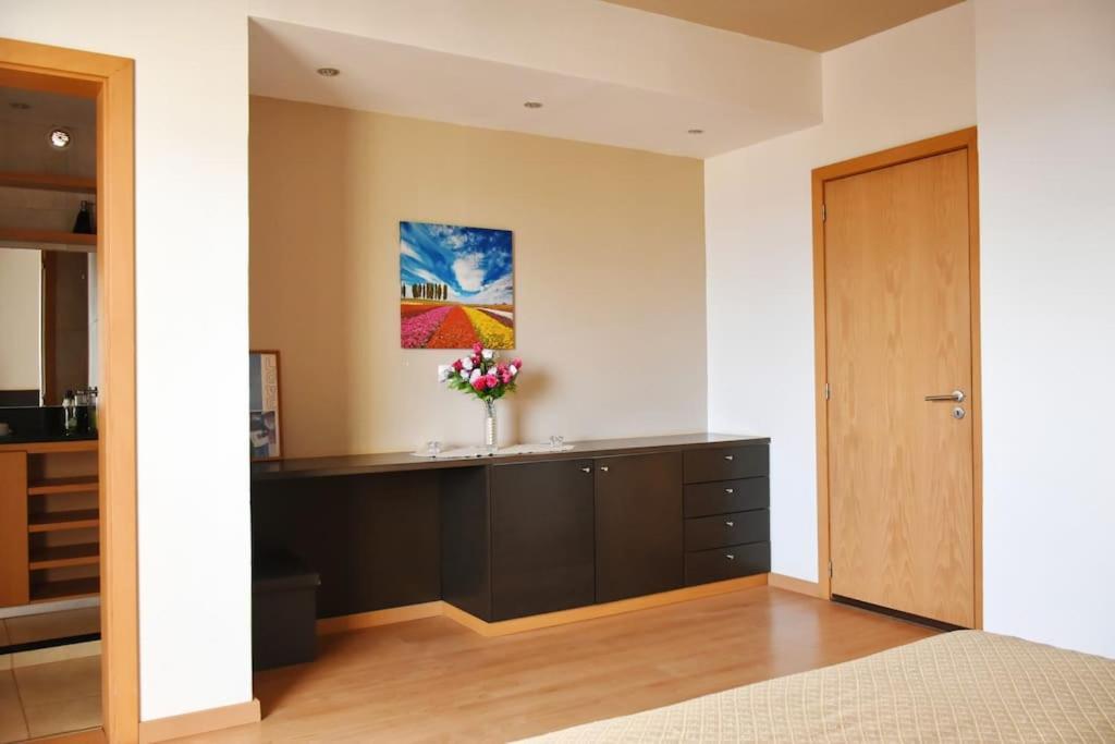 Apartamento Moderno Com Vista Para O Mar ซาลเรย์ ภายนอก รูปภาพ